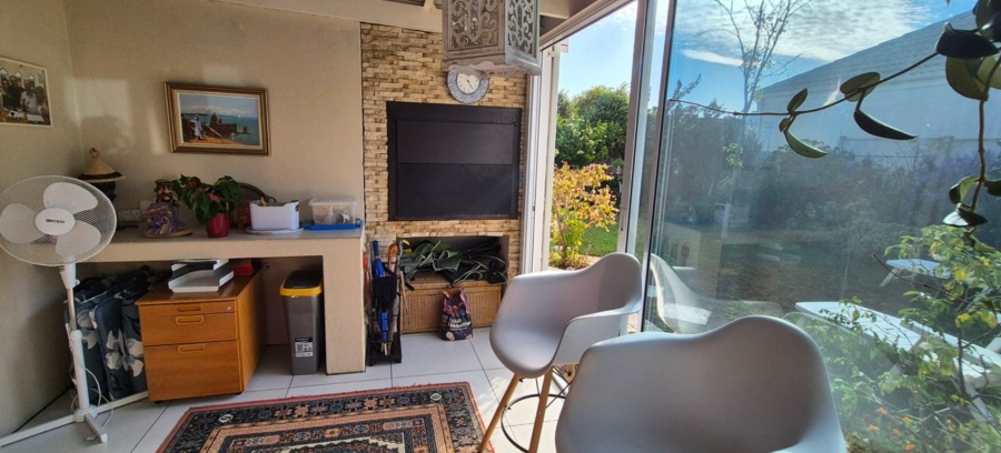 3 Bedroom Property for Sale in Sunningdale Western Cape